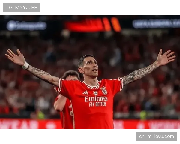 拜仁少一人作战展现韧性 高效反击与防守组织成取胜关键